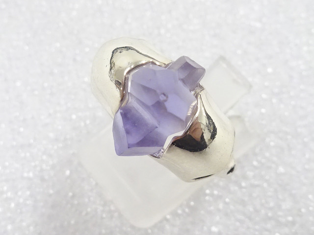 JAPANESE KIMONO / ANTIQUE COLORED STONE RING (SIZE 21)
